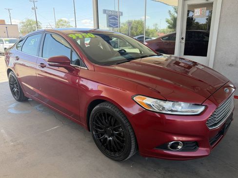 Used 2016 Ford Fusion SE w/ Equipment Group 201A FWD image 2