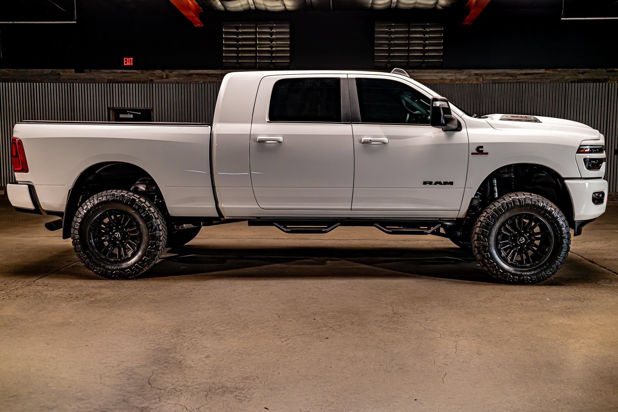 Used 2025 RAM 2500 Laramie w/ Night Edition AWD/4WD image 11