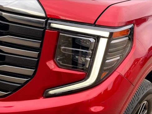 Used 2024 GMC Sierra 1500 AT4 w/ Technology Package image 27