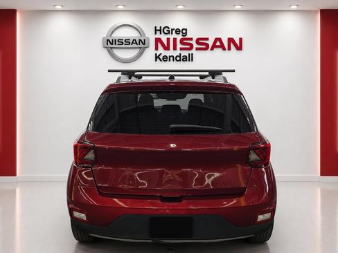 Used 2024 Hyundai Venue Limited FWD image 6