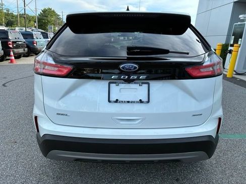 Certified 2024 Ford Edge SEL w/ Convenience Package AWD/4WD image 4