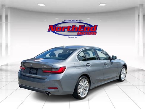 Used 2024 BMW 330i xDrive Sedan w/ Convenience Package image 7