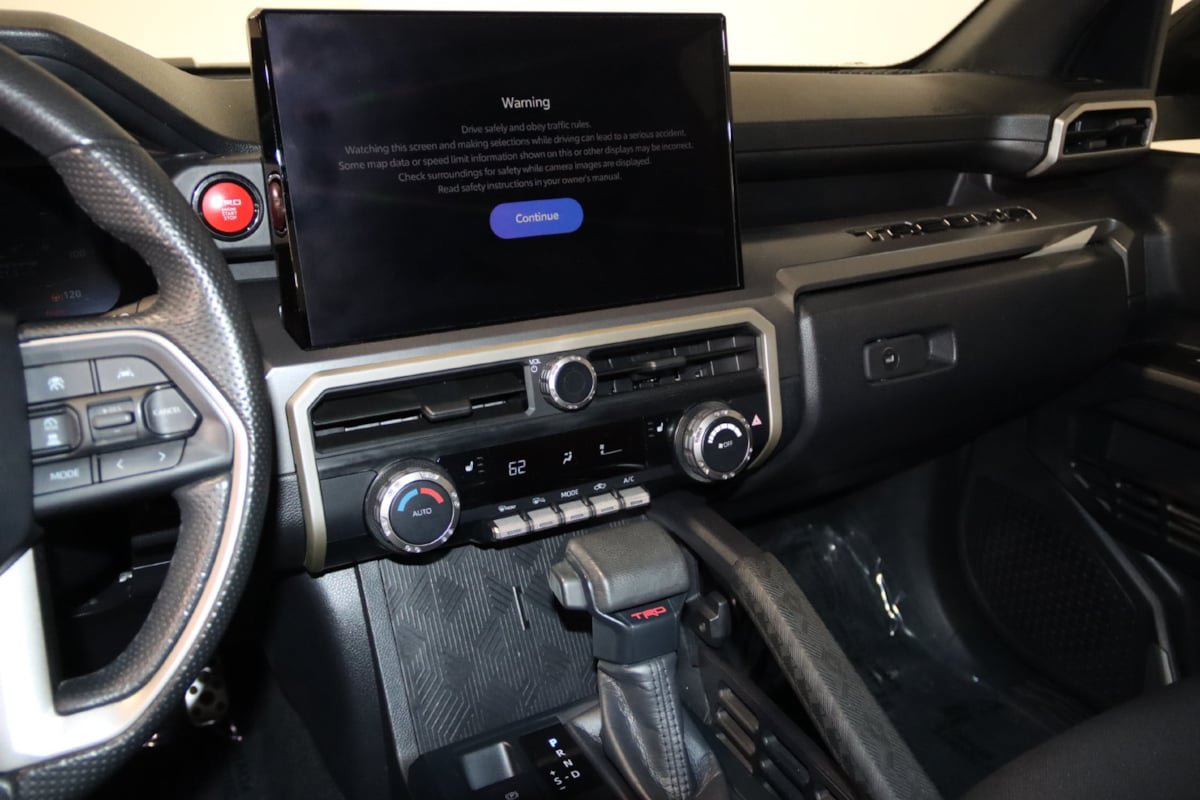 Used 2024 Toyota Tacoma TRD Sport AWD/4WD image 38