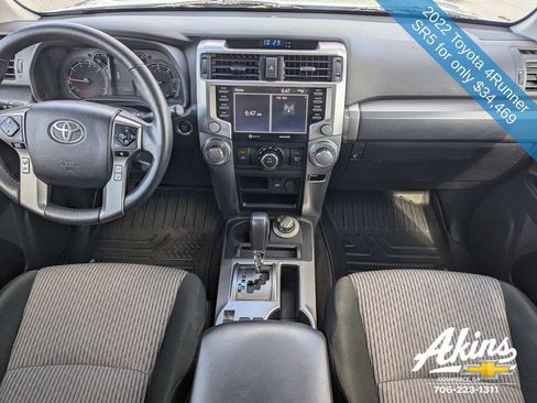 Used 2022 Toyota 4Runner SR5 AWD/4WD image 15
