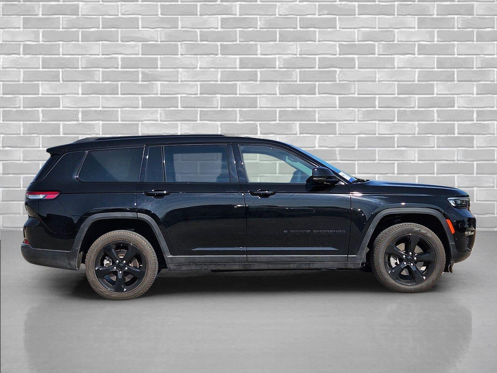 Used 2023 Jeep Grand Cherokee L Limited w/ Luxury Tech Group II AWD/4WD image 4