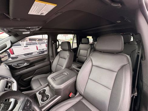 Used 2023 Chevrolet Tahoe Z71 w/ Z71 Off-Road Package AWD/4WD image 21