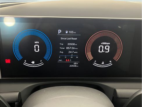 Used 2025 Hyundai Santa Cruz SEL FWD image 18