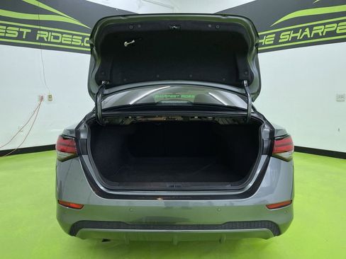 Used 2025 Nissan Sentra SV image 9