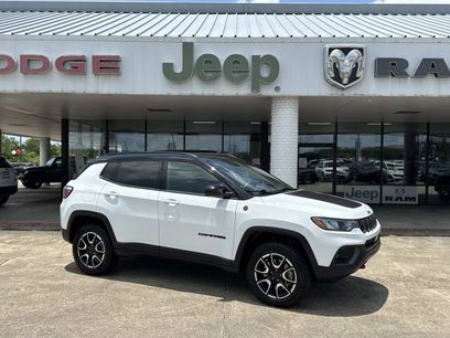 Used 2025 Jeep Compass Trailhawk