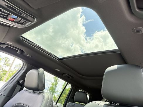 New 2026 Jeep Grand Cherokee L Limited AWD/4WD image 20