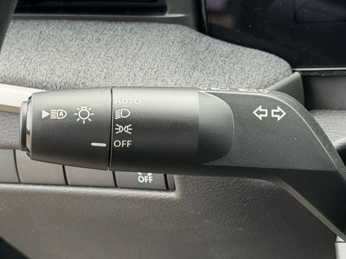 Used 2026 Nissan Kicks S FWD image 26