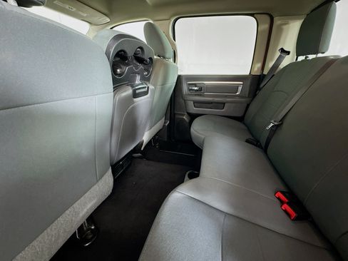 Used 2019 RAM 1500 Classic SLT RWD image 22