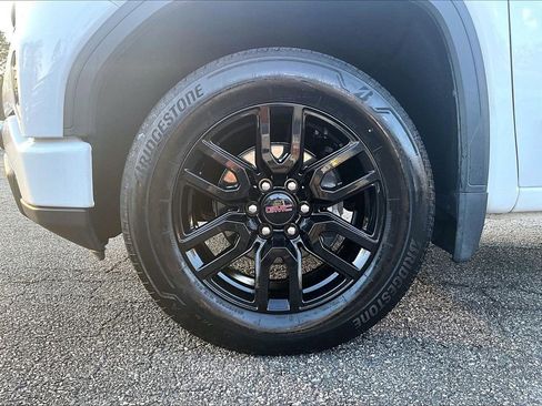 Certified 2022 GMC Sierra 1500 Elevation image 10