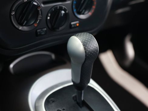 Used 2013 Nissan Juke S w/ Sport Pkg FWD image 38