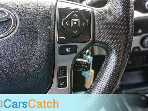 Used 2020 Toyota Tacoma SR5 RWD image 28