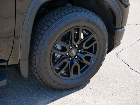 Used 2023 GMC Sierra 1500 Elevation w/ X31 Off-Road Package image 9