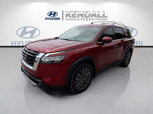 Used 2022 Nissan Pathfinder SL w/ SL Premium Package FWD image 3