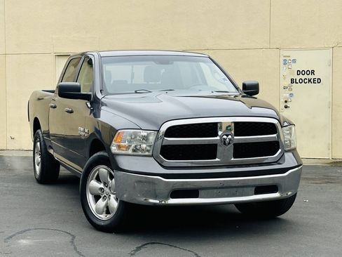 Used 2019 RAM 1500 Classic SLT AWD/4WD image 1
