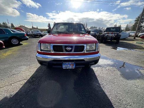 Used 1999 Nissan Frontier XE image 2