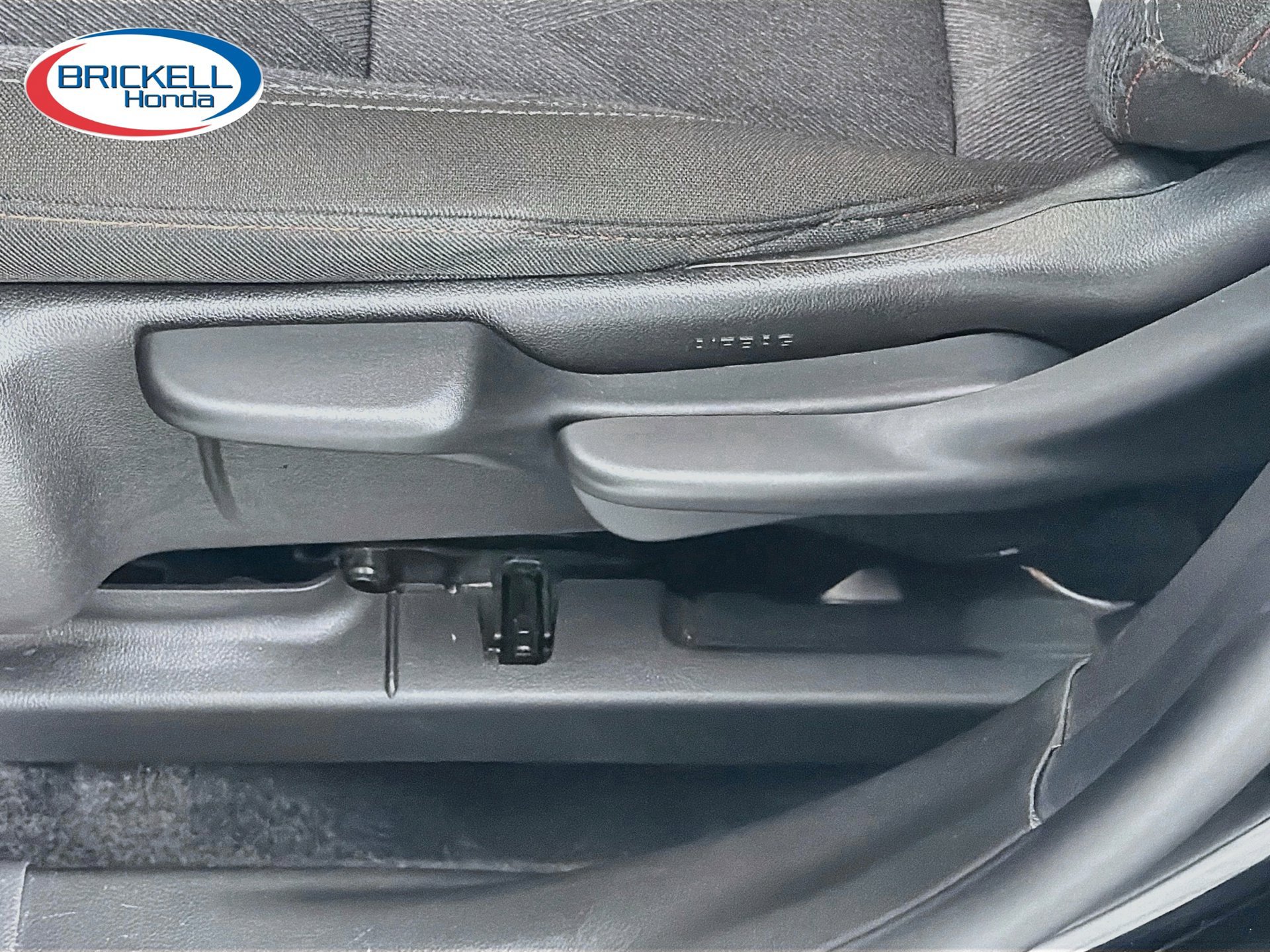 Used 2024 Chevrolet Trax RS FWD image 24