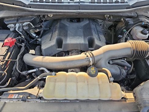 Used 2020 Ford F150 Lariat w/ Equipment Group 502A Luxury AWD/4WD image 33