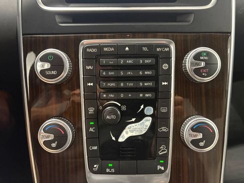 Used 2016 Volvo V60 T5 Cross Country w/ Convenience Package AWD/4WD image 18