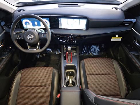 New 2026 Nissan Kicks SR AWD/4WD image 10