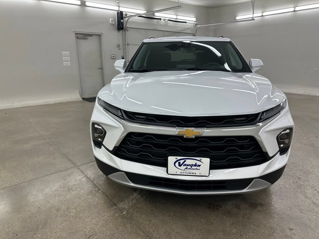 New 2026 Chevrolet Blazer LT w/ Convenience Package AWD/4WD image 3