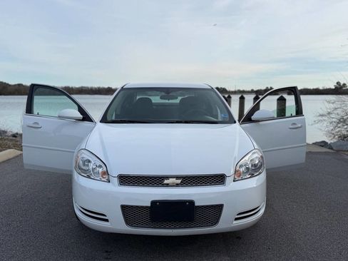 Used 2016 Chevrolet Impala Limited LS image 2