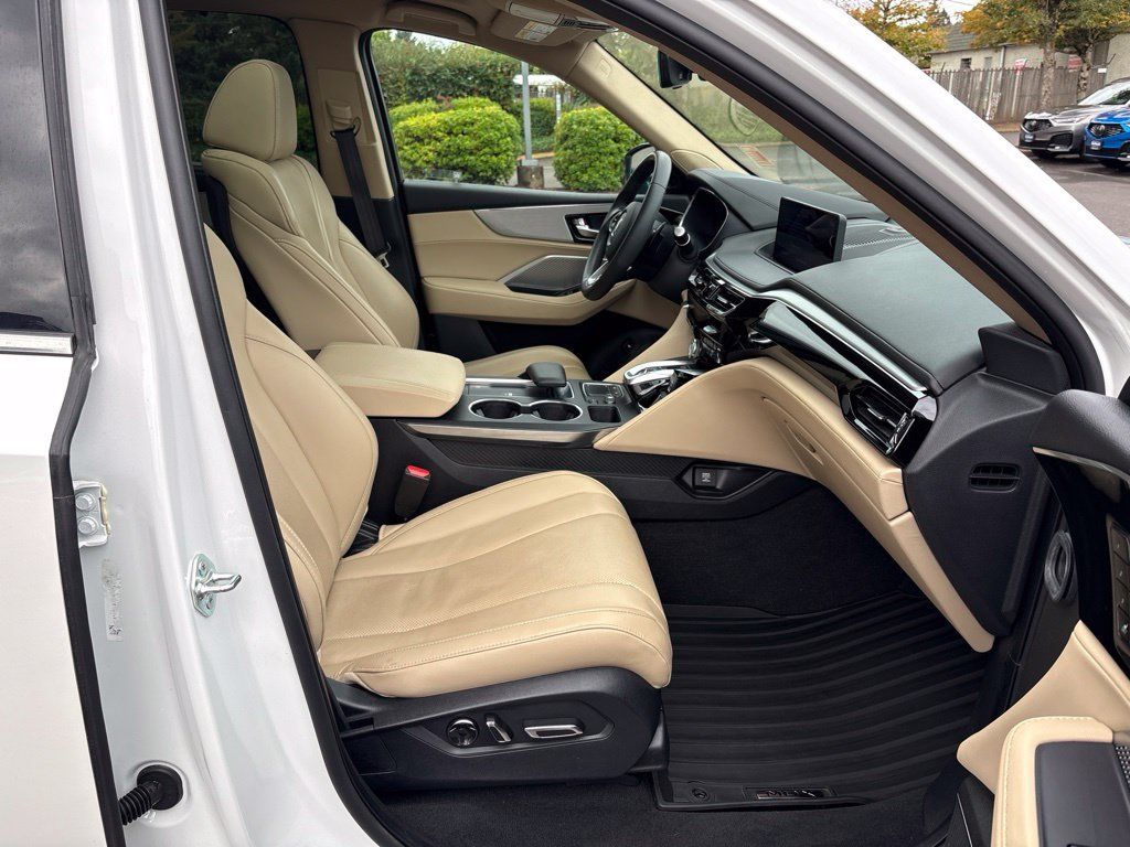 Certified 2024 Acura MDX w/ Technology Package AWD/4WD image 23
