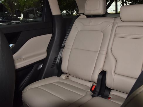 New 2026 Lincoln Corsair Premiere FWD image 19