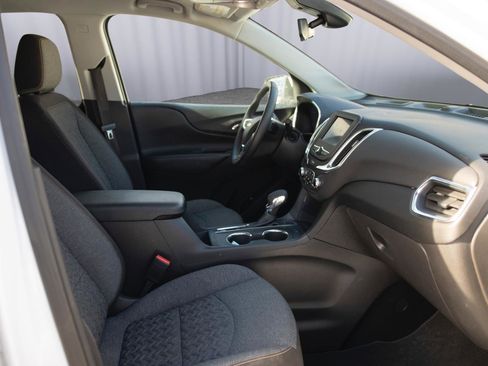 Used 2024 Chevrolet Equinox LT image 16