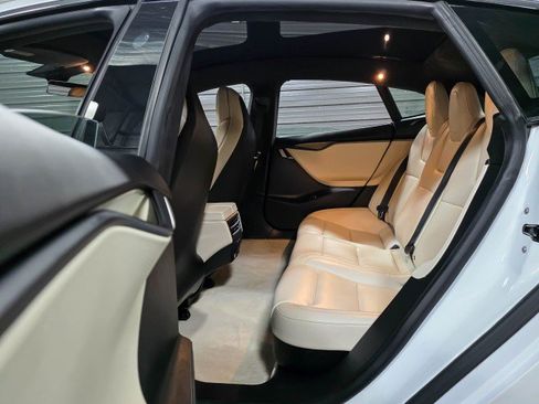 Used 2019 Tesla Model S Long Range image 16