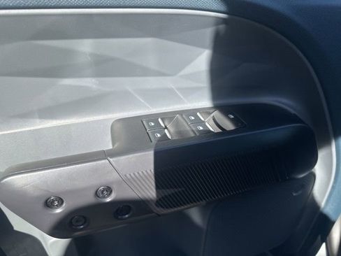 New 2025 Ford Maverick XL image 13