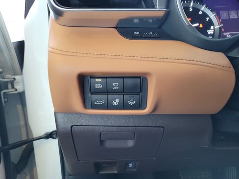 Used 2020 Toyota Highlander Platinum image 36