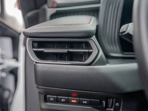 Used 2025 Dodge Charger R/T w/ Quick Order Package 25M R/T image 8