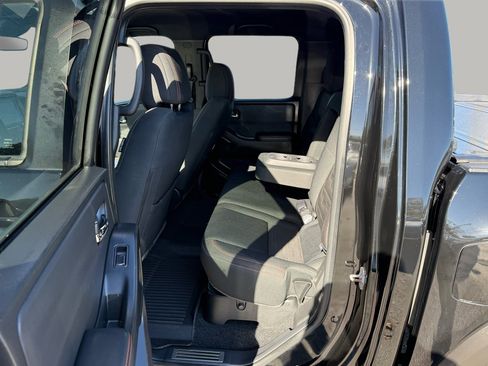 Used 2022 Nissan Frontier PRO-4X image 25