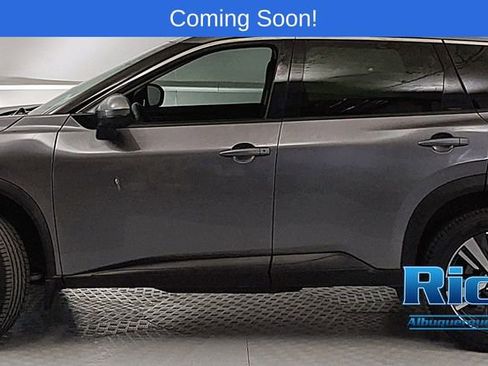 Used 2024 Nissan Rogue SL image 5