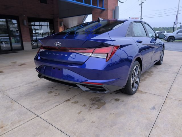 Used 2023 Hyundai Elantra SEL w/ Convenience Package FWD image 8