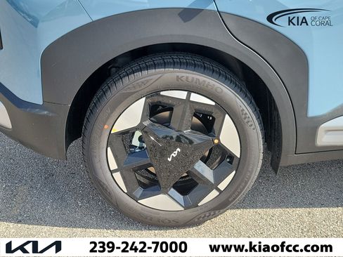 New 2027 Kia Seltos S FWD image 9