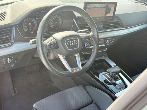 Used 2023 Audi Q5 e Premium Plus w/ Premium Plus Package AWD/4WD image 4