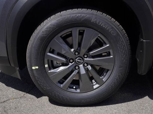 New 2026 Nissan Kicks S image 7