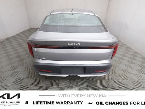 New 2025 Kia K4 LXS image 6