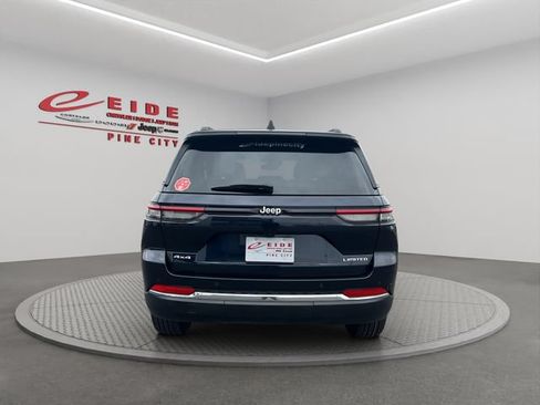 Used 2024 Jeep Grand Cherokee Limited AWD/4WD image 5