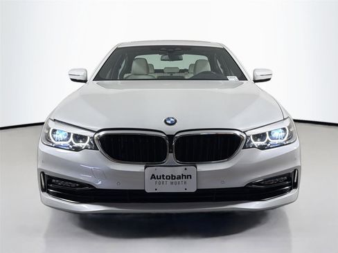 Used 2017 BMW 530i RWD image 2