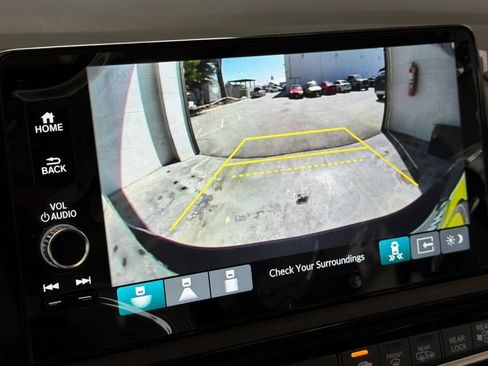 New 2026 Honda Odyssey Touring image 23