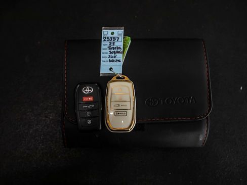 Used 2024 Toyota Sequoia Platinum image 47