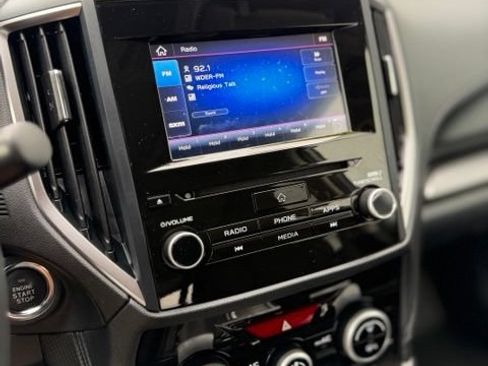 Used 2019 Subaru Forester Premium AWD/4WD image 12