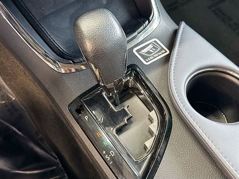 Used 2015 Toyota Avalon XLE image 16