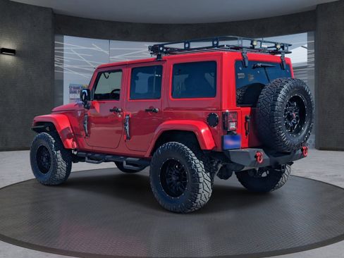 Used 2015 Jeep Wrangler Unlimited Sahara AWD/4WD image 4
